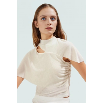 Şık Bluz Dik Yaka Cut Out Detay Simli Örme Yazlık Özel Tasarım Günlük Kullanım İçin