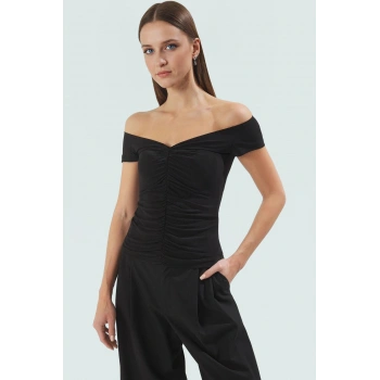 Şık Carmen Yaka Kısa Kollu Örme Bluz Rahat Yazlık Günlük Modern Stil Zarifane Tasarım