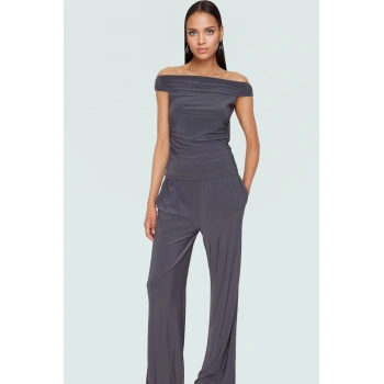 Şık Carmen Yaka Örme Bluz Pantolon Takım Rahat Günlük Stil Profesyonel Görünüm Dayanıklı Malzeme