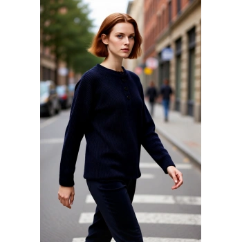 Şık Kadın Düğmeli Bisiklet Yaka Oversize Kalıp Triko Kazak Günlük Kombinleriniz İçin Konforlu Seçim