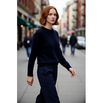 Şık Kadın Triko Kazak Regular Kalıp Düşük Kol Bisiklet Yaka Tasarım Soğuk Havalar İçin Mükemmel