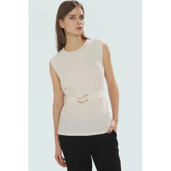 Şık Kemerli Örme Bluz Rahatlık ve Tarz Bir Arada Dayanıklı Malzeme Görünüm Rahat Kullanım