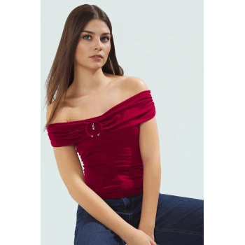 Şık Örme Bluz Carmen Yaka Fitted Kalıp Kısa Kol Yazlık Günlük Kullanım İçin Seçkin Malzeme