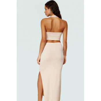 Şık V Yaka Fitted Örme Bluz Etek Plaj Takımı Görünüm Modern Stil Premium Kalite