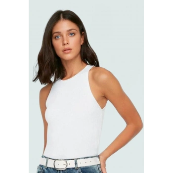 Şık Viskoz Bluz Fitted Bisiklet Yaka Kolsuz Yaz Koleksiyonu Günlük Kullanım Rahat Ve