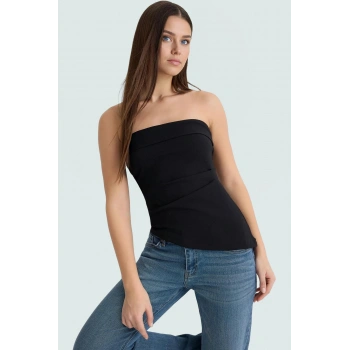 Straplez Fitted Dokuma Bluz Günlük Şıklık İçin Özenle Seçilmiş Dayanıklı Malzeme