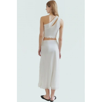 Tül Detaylı Örme Bluz Asimetrik Yaka Crop Kesim Yazlık Konforlu