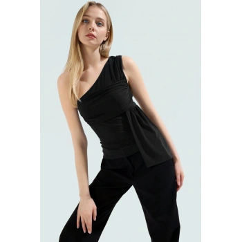 Vücuda Oturan Bluz Regular Boy Asimetrik Yaka Polyester Elastan Kumaş Kaliteli İşçilik