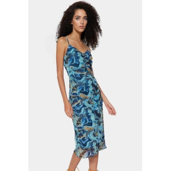 Vücuda Oturan Örme Elbise Tül Kumaş Midi Boy İnce Askılı Tasarım Dayanıklı Malzeme