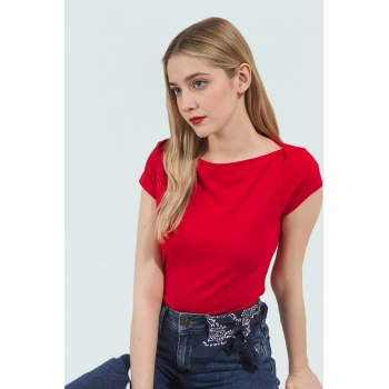 Yazlık Bluz Fitted Kayık Yaka Pamuklu Rahat Trend Tasarım Konforlu Kesim Uzun Ömürlü