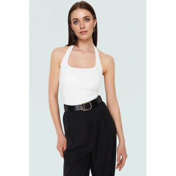 Yazlık Crop Bluz Halter Yaka Scuba Krep Kumaş Fitted Kalıp Trend Tasarım Özenle Seçilmiş
