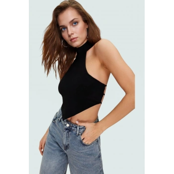 Yazlık Kadın Bluz Dik Yaka Sırt Detaylı Super Crop Örme Polyester Rahat Ve Şık Kullanım