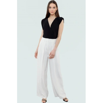Yazlık Kadın Bluzu V Yaka Crop Regular Polyester Örme Dayanıklı Malzeme Seçkin