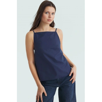 Yazlık Kadın Kare Yaka İnce Askılı Bluz Trend Tasarım Zarifane Modern Stil