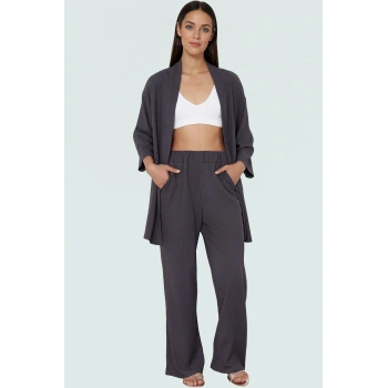 Yazlık Kadın Kimono Pantolon Takım Rahat Şık ve Çok Yönlü Trend Tasarım Modern Stil Görünüm