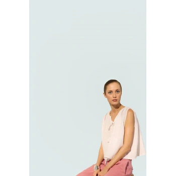 Yazlık Keten Bluz Bağlama Detaylı Dik Yaka Günlük Tarz Şık Görünüm Trend Tasarım