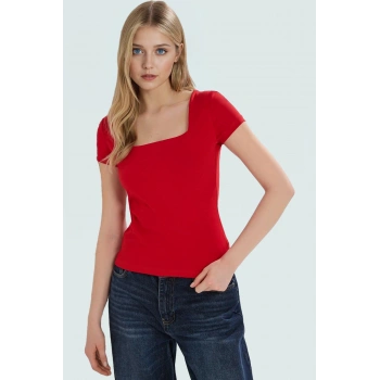 Yazlık Kısa Kollu Pamuklu Elastanlı Bluz Fitted Kalıp Günlük Şıklık Yüksek Kalite