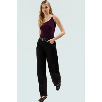 Yazlık Kolsuz Bluz Renk Havuz Yaka Örme Kumaş Basic Vücuda Oturan Şık Mükemmel Uyum