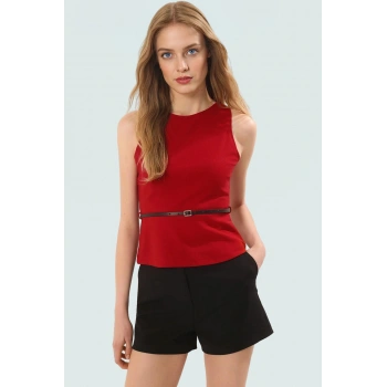 Yazlık Kolsuz Fitted Bluz Scuba Krep Kumaştan Rahat Modern Stil Profesyonel Görünüm