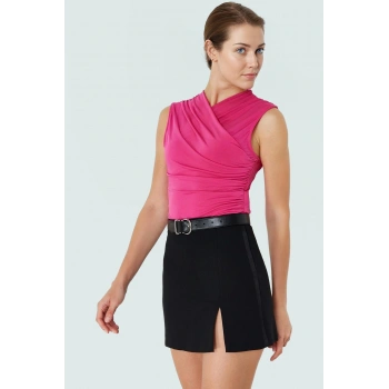 Yazlık Kolsuz Örme Bluz Renk V Yaka Büzgü Detaylı Rahat Kalıp Seçkin Malzeme Yüksek Kalite