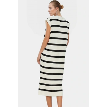 Yazlık Midi Elbise Triko Kumaş V Yaka Çizgili Desen Shift Kalıp Rahat Kaliteli İşçilik