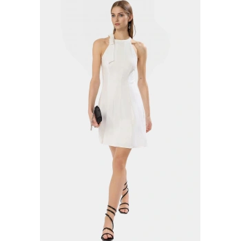 Yazlık Mini Elbise Astarlı Dokuma Kumaştan Şık ve Rahat Dayanıklı Malzeme Günlük Kullanım İçin