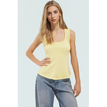 Yazlık Peplum Bluz Nefes Alan Örme Kumaş Havuz Yaka Fitted Günlük Kullanım İçin