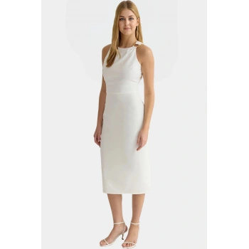 Zarif Halter Yaka Midi Elbise Vücudu Saran Kesim Dokuma Kumaş Şık Günlük Stil Profesyonel Görünüm