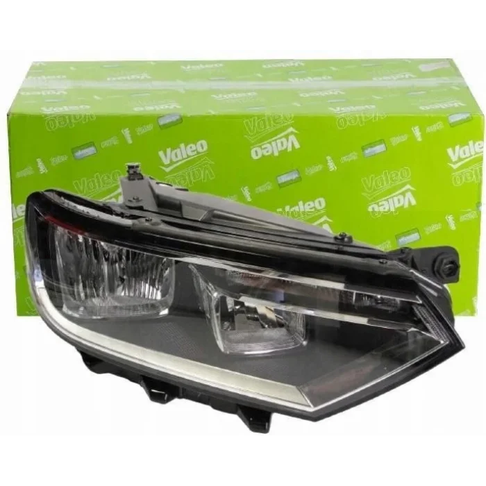 Passat B8 Sağ Far Halojen Valeo 046623