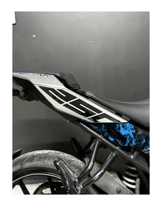 CF Moto NK250 Arka Kuyruk Altı 250 Sticker Etiket Siyah