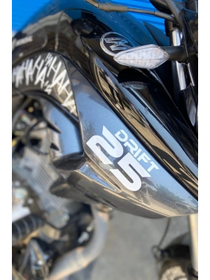 Motor için Dekoratif Sticker Drift 25 Logo Beyaz Renk Etiket
