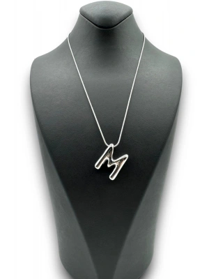 Yeni Sezon İthal Seri Balon Tasarım Gümüş Renk M Harfi 45 Cm Çelik Kadın Kolye