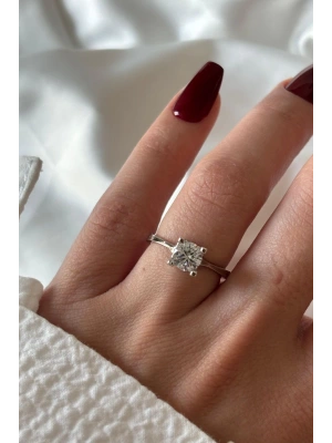 Premium Seri Klasik Yuvarlak Taşlı Tek Taş Tasarım Ayarlanabilir Kadın Yüzük