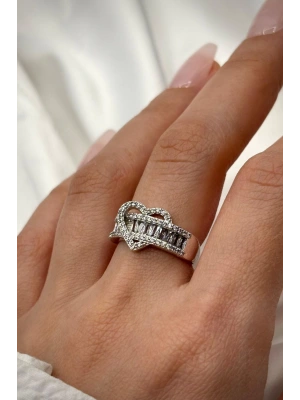 Premium Seri Kalp İçi Yarım Tur Zirkon Taşlı Tasarım Model Ayarlanabilir Kadın Yüzük