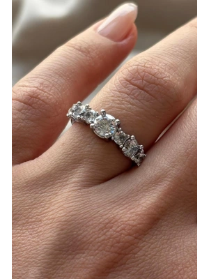 Crown Büyük Küçük Yuvarlak Sıralı Taş Pırlanta Kesim Ayarlanabilir Kadın Yüzük