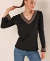 0466 Nakışlı V Yaka Örme Bluz  Siyah