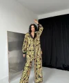 arı Gömlek Ve Baskılı Pantolon Takım