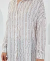 Bej Beyaz Desenli Oversize Saten Gömlek 3985