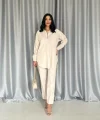 Bej Gömlek Ve Çıtçıtlı Pantolon Takım