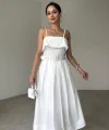 Beyaz Beli Kemerli Pileli Elbise