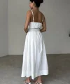 Beyaz Beli Kemerli Pileli Elbise