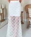 Beyaz Dantel Detaylı Etek