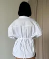 Beyaz Kapaklı Pileli Gömlek