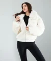 Beyaz Peluş Ceket