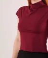 Boğazlı Parlak Kumaş Bordo Crop
