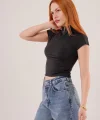 Boğazlı Parlak Kumaş Siyah Crop