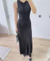 Bürümcük Kumaşlı İçi Astarlı Üzgülü Kolsuz Büzgülü Uzun Elbise - Siyah