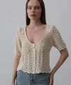 Çiçek Detaylı Düğmeli Triko - Ekru