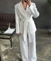 Ekru Beli Kuşaklı Ceket Ve Pantolon Parlak Takım