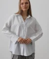 Geniş Manşet Detaylı Gömlek - Beyaz